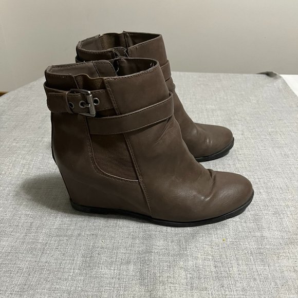 Unisa Women's Wedge Boot - Picture 3 of 7